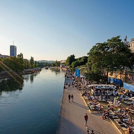 Newly-Renovated, Central City Apartment In The Heart Of Wien Exteriör bild