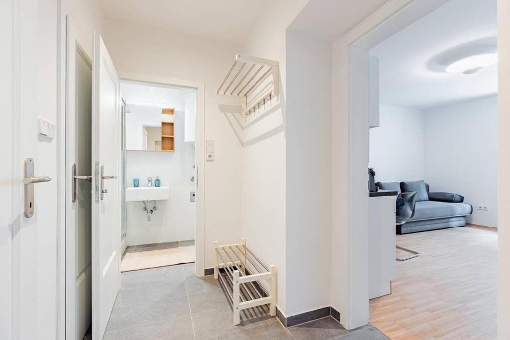 Newly-Renovated, Central City Apartment In The Heart Of Wien Exteriör bild